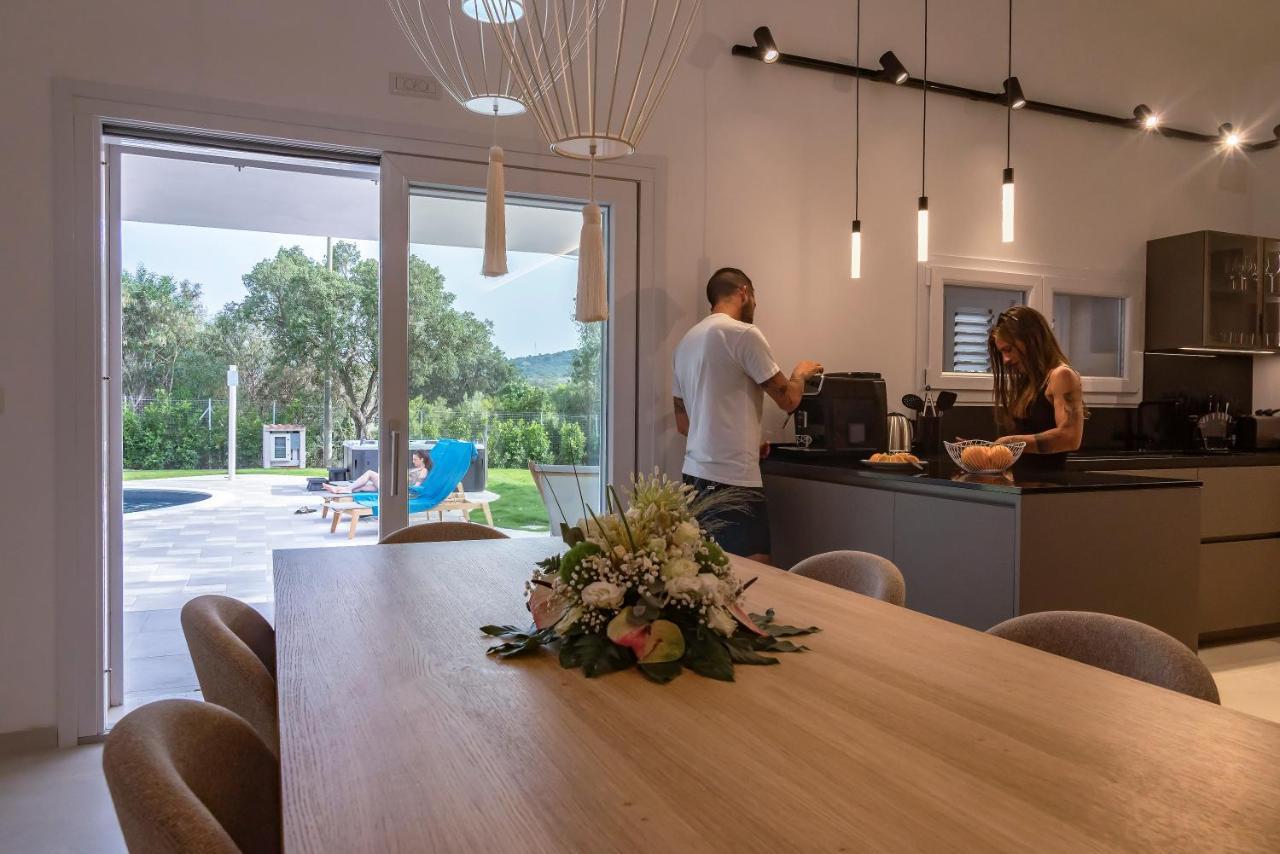 סאן תאודורו Villa Golden Root Real Estate מראה חיצוני תמונה