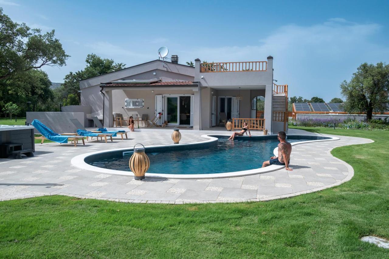 סאן תאודורו Villa Golden Root Real Estate מראה חיצוני תמונה